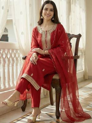 Women Ethnic Motifs Embroidered Regular Kurta with Trousers & With Dupatta 4