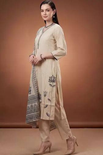 Women Floral Printed Regular Kurta with Trousers & With Dupatta