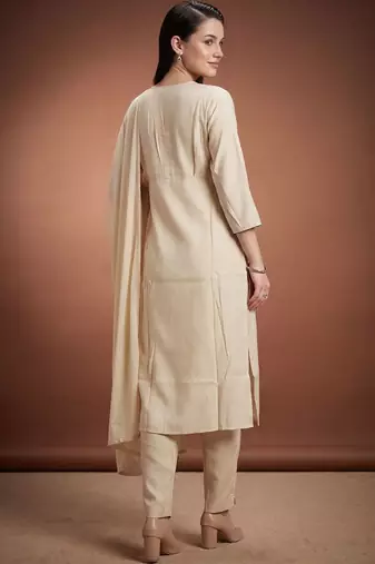 Women Floral Printed Regular Kurta with Trousers & With Dupatta