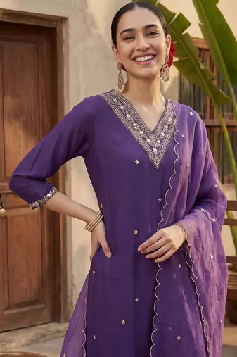 Women Ethnic Motifs Embroidered Regular Kurta with Trousers & With Dupatta