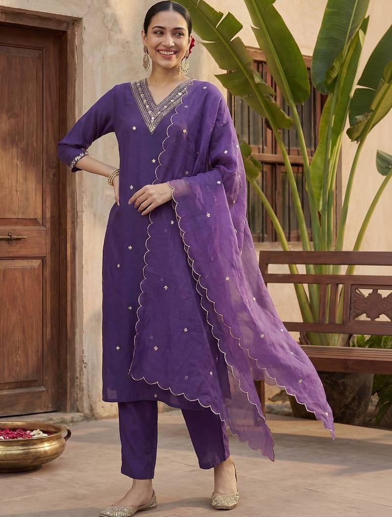 Women Ethnic Motifs Embroidered Regular Kurta with Trousers & With Dupatta