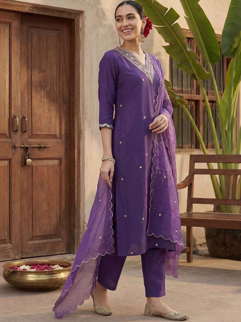 Women Ethnic Motifs Embroidered Regular Kurta with Trousers & With Dupatta