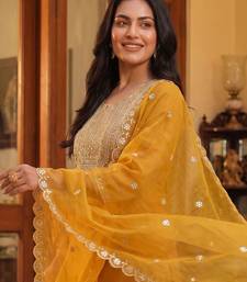 Women Ethnic Motifs Embroidered Regular Kurta with Trousers & With Dupatta