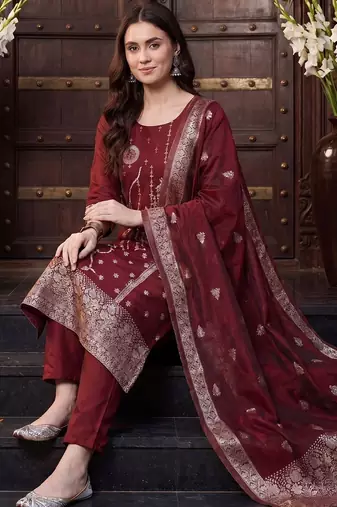 Women Ethnic Motifs Regular Kurta with Trousers & With Dupatta