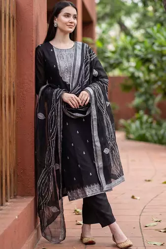 Women Ethnic Motifs Embroidered Regular Thread Work Kurta with Trousers & With Dupatta