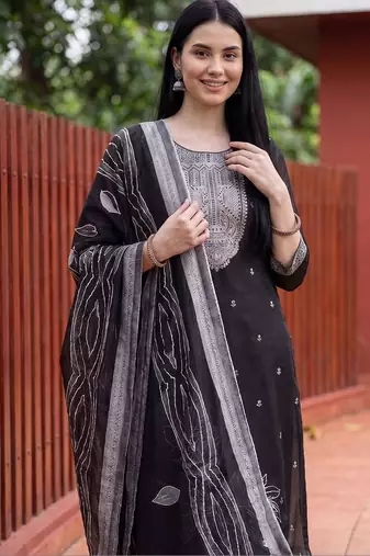 Women Ethnic Motifs Embroidered Regular Thread Work Kurta with Trousers & With Dupatta