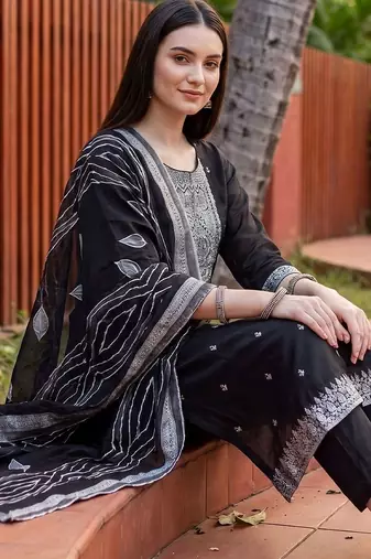 Women Ethnic Motifs Embroidered Regular Thread Work Kurta with Trousers & With Dupatta