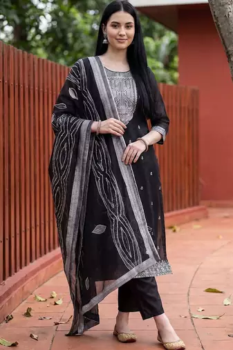 Women Ethnic Motifs Embroidered Regular Thread Work Kurta with Trousers & With Dupatta