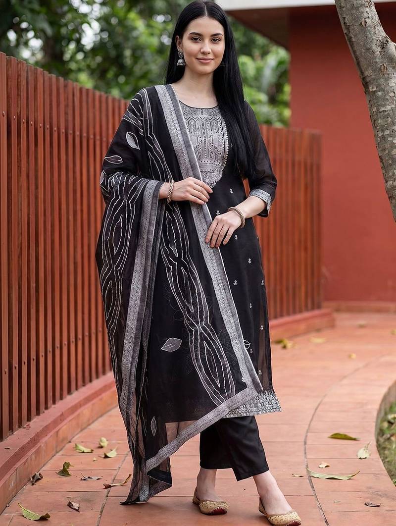 Women Ethnic Motifs Embroidered Regular Thread Work Kurta with Trousers & With Dupatta