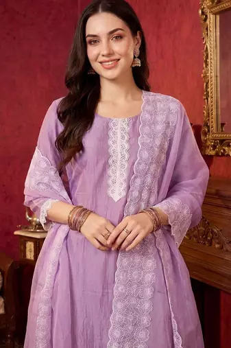 Women Regular Thread Work Kurta with Trousers & With Dupatta
