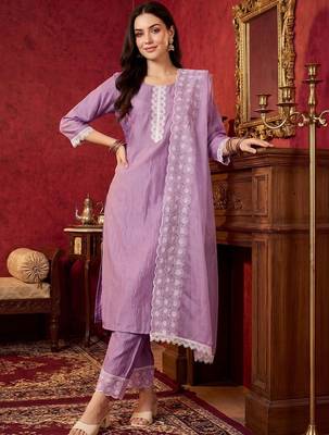 Women Regular Thread Work Kurta with Trousers & With Dupatta 5