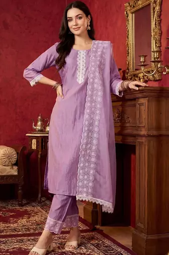Women Regular Thread Work Kurta with Trousers & With Dupatta