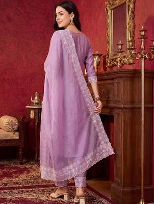 Women Regular Thread Work Kurta with Trousers & With Dupatta 6