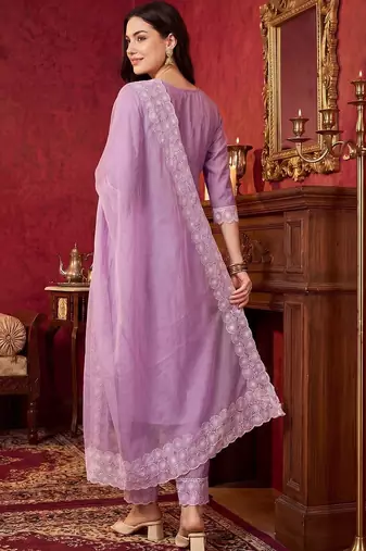 Women Regular Thread Work Kurta with Trousers & With Dupatta