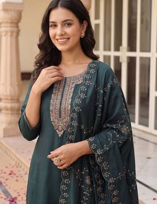 Women Ethnic Motifs Embroidered Regular Thread Work Kurta with Trousers & With Dupatta 2