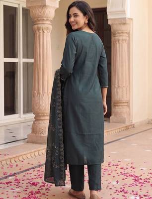 Women Ethnic Motifs Embroidered Regular Thread Work Kurta with Trousers & With Dupatta 5