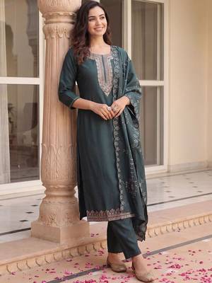 Women Ethnic Motifs Embroidered Regular Thread Work Kurta with Trousers & With Dupatta 6