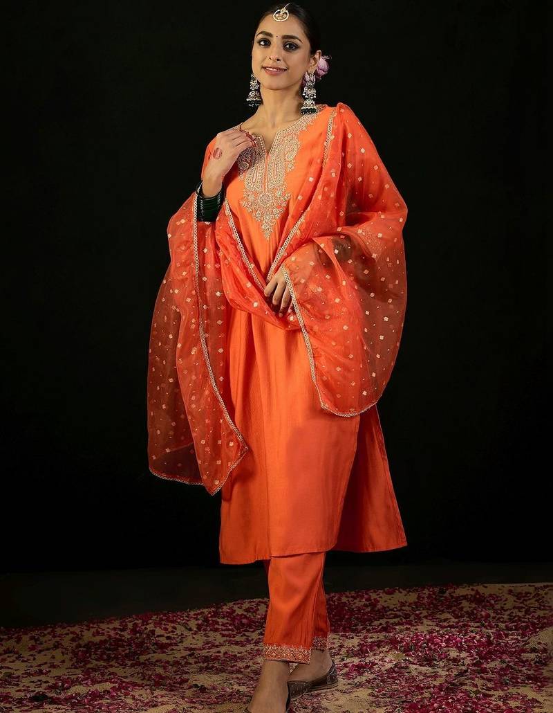 Women Ethnic Motifs Embroidered Regular Thread Work Liva Kurta with Trousers & With Dupatta