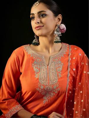 Women Ethnic Motifs Embroidered Regular Thread Work Liva Kurta with Trousers & With Dupatta 7