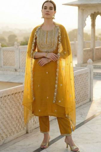 Women Ethnic Motifs Embroidered Regular Kurta with Trousers & With Dupatta