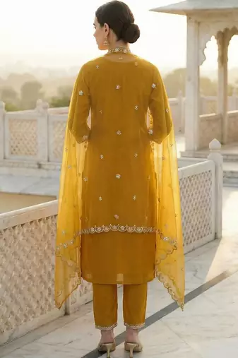 Women Ethnic Motifs Embroidered Regular Kurta with Trousers & With Dupatta