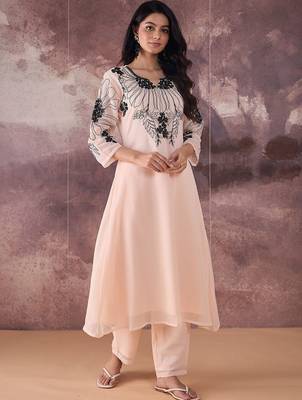 Women Floral Embroidered Regular Sequinned Kurta with Trousers 1