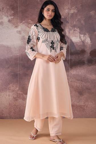 Women Floral Embroidered Regular Sequinned Kurta with Trousers