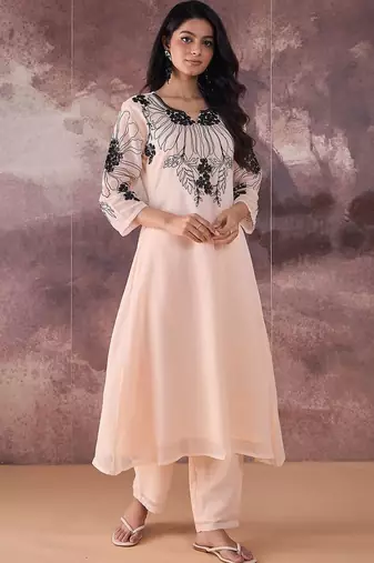 Women Floral Embroidered Regular Sequinned Kurta with Trousers