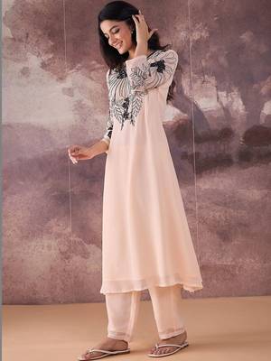 Women Floral Embroidered Regular Sequinned Kurta with Trousers 3
