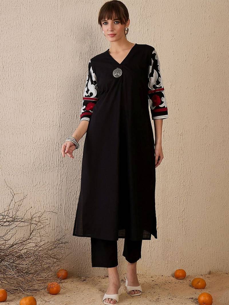 Women Floral Regular Pure Cotton Kurta with Trousers
