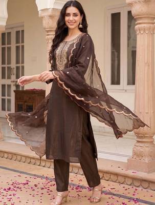 Women Ethnic Motifs Embroidered Regular Thread Work Liva Kurta with Trousers & With Dupatta 1