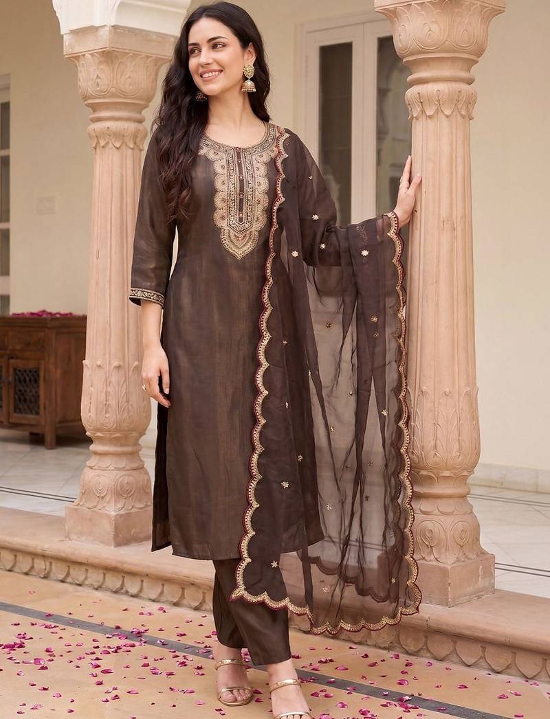 Women Ethnic Motifs Embroidered Regular Thread Work Liva Kurta with Trousers & With Dupatta