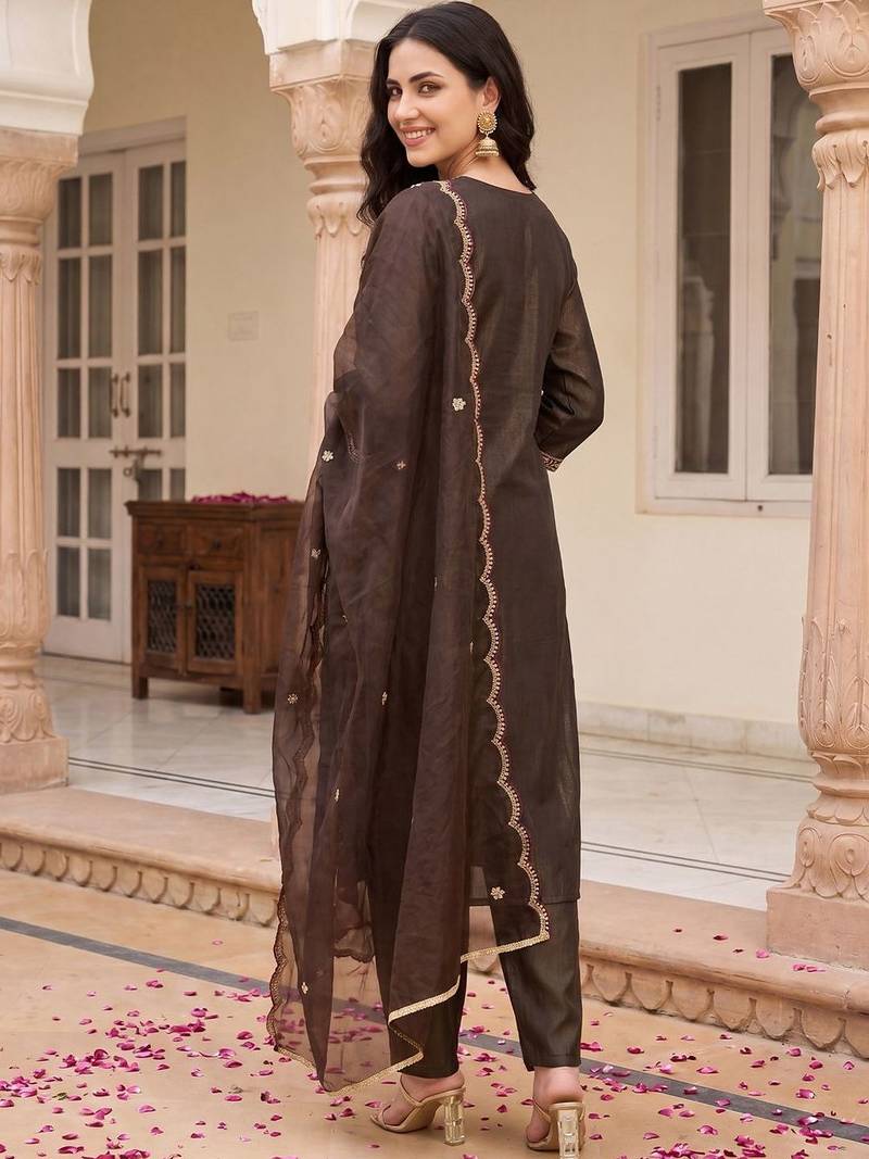 Women Ethnic Motifs Embroidered Regular Thread Work Liva Kurta with Trousers & With Dupatta