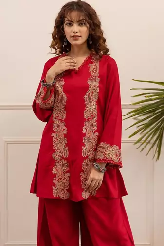 Women Ethnic Motifs Embroidered Regular Thread Work Kurta with Palazzos