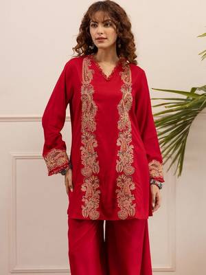 Women Ethnic Motifs Embroidered Regular Thread Work Kurta with Palazzos 4