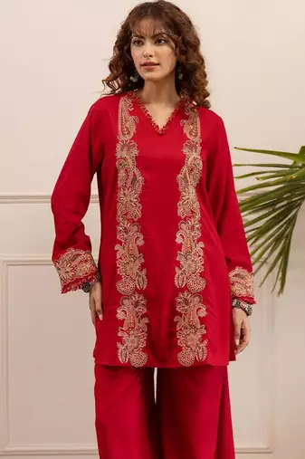 Women Ethnic Motifs Embroidered Regular Thread Work Kurta with Palazzos