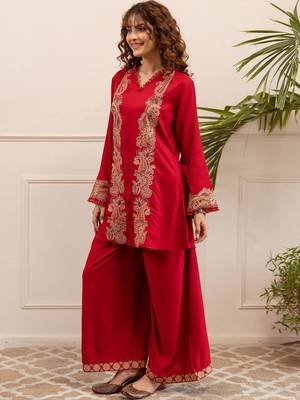 Women Ethnic Motifs Embroidered Regular Thread Work Kurta with Palazzos 6