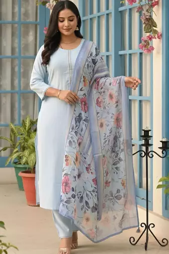 Women Floral Regular Thread Work Kurta with Trousers & With Dupatta