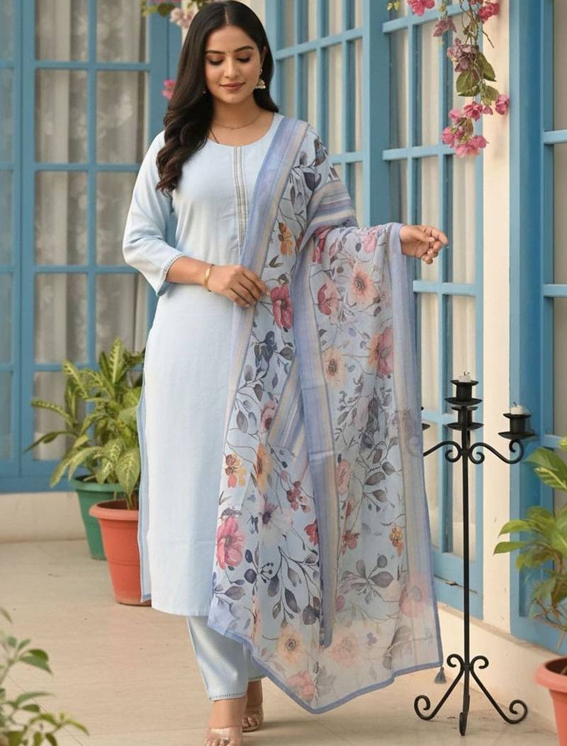 Women Floral Regular Thread Work Kurta with Trousers & With Dupatta