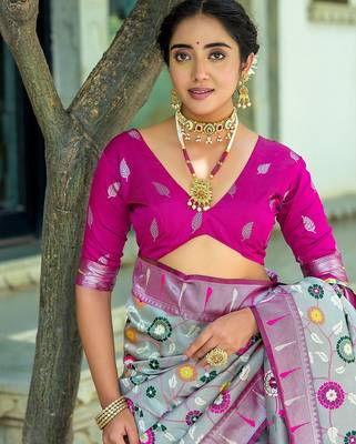 Woven Design Zari Paithani Saree 5