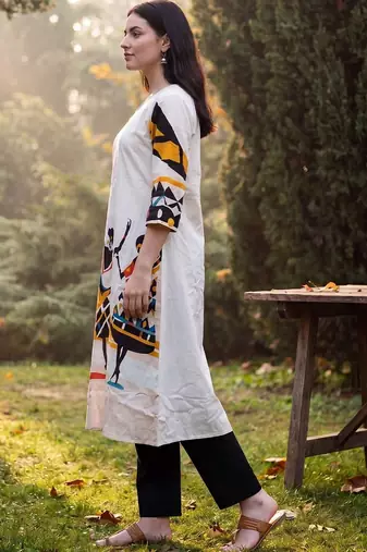 Women Ethnic Motifs Printed Regular Pure Cotton Kurta with Trousers