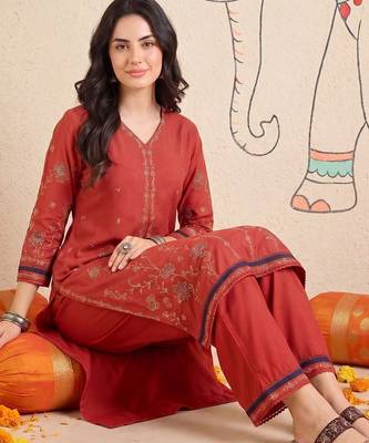 Women Ethnic Motifs Embroidered Regular Thread Work Kurta with Palazzos 1