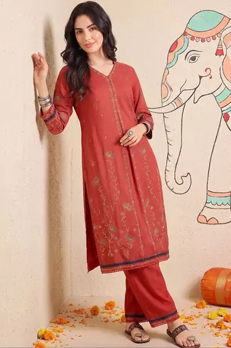 Women Ethnic Motifs Embroidered Regular Thread Work Kurta with Palazzos