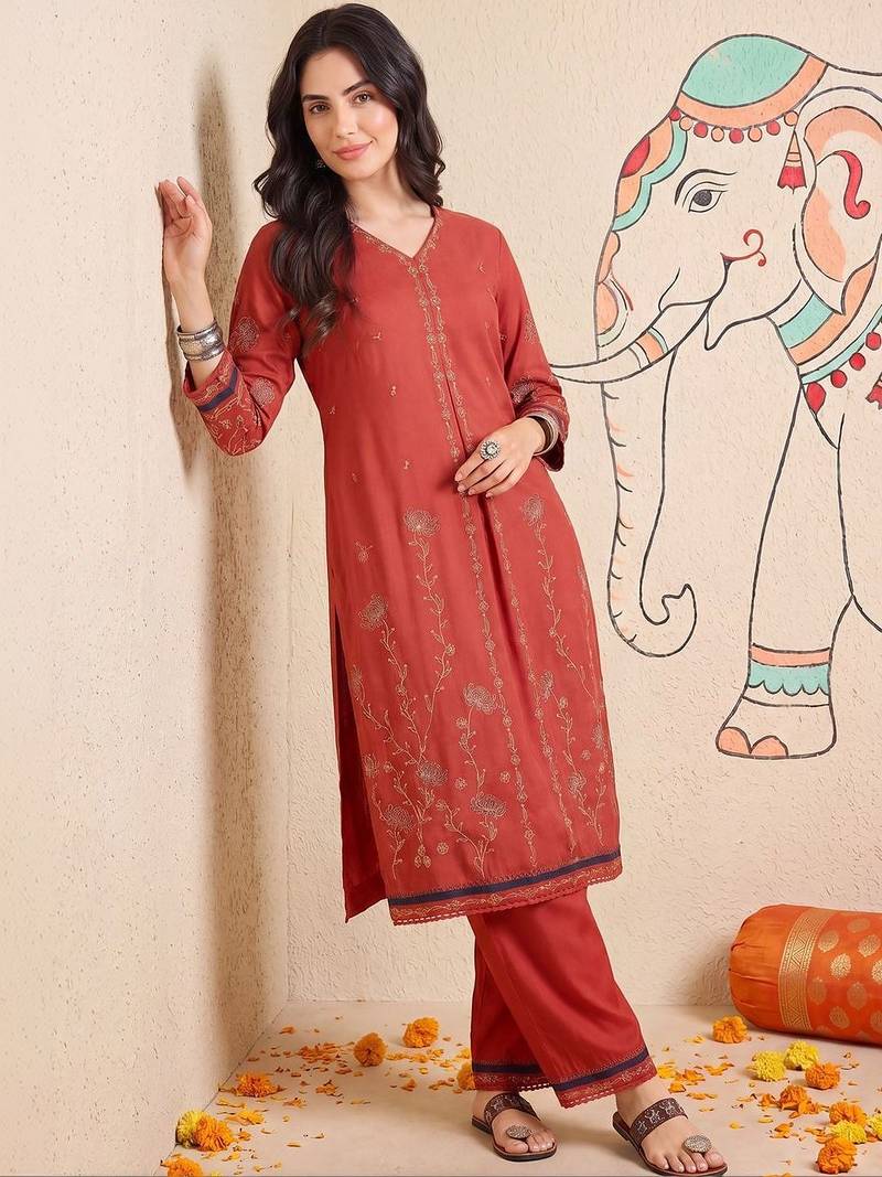 Women Ethnic Motifs Embroidered Regular Thread Work Kurta with Palazzos