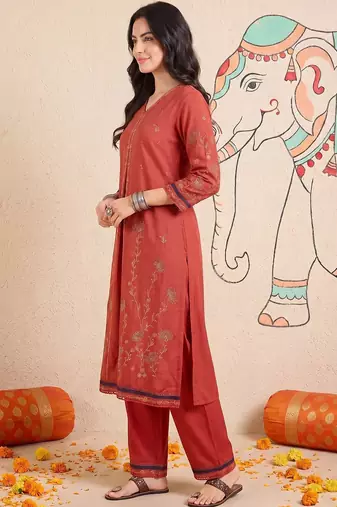 Women Ethnic Motifs Embroidered Regular Thread Work Kurta with Palazzos