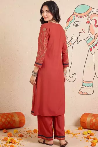 Women Ethnic Motifs Embroidered Regular Thread Work Kurta with Palazzos