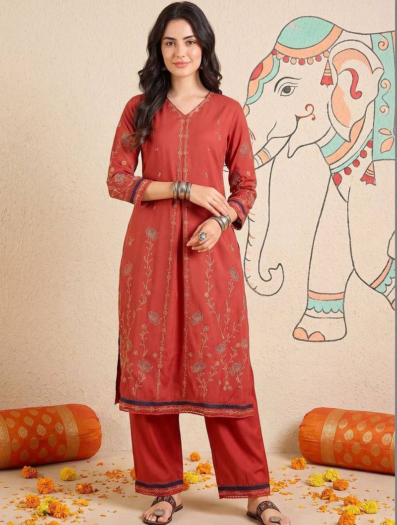 Women Ethnic Motifs Embroidered Regular Thread Work Kurta with Palazzos