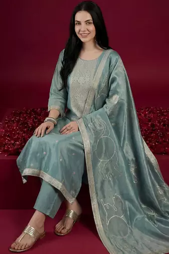 Women Ethnic Motifs Embroidered Regular Kurta with Trousers & With Dupatta