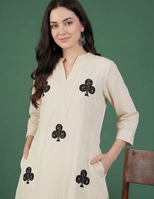 Women Embroidered Regular Pure Cotton Kurta with Palazzos 2