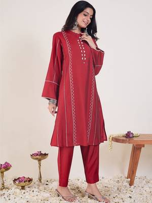 Women Embroidered Regular Thread Work Chanderi Silk Kurta with Trousers 3